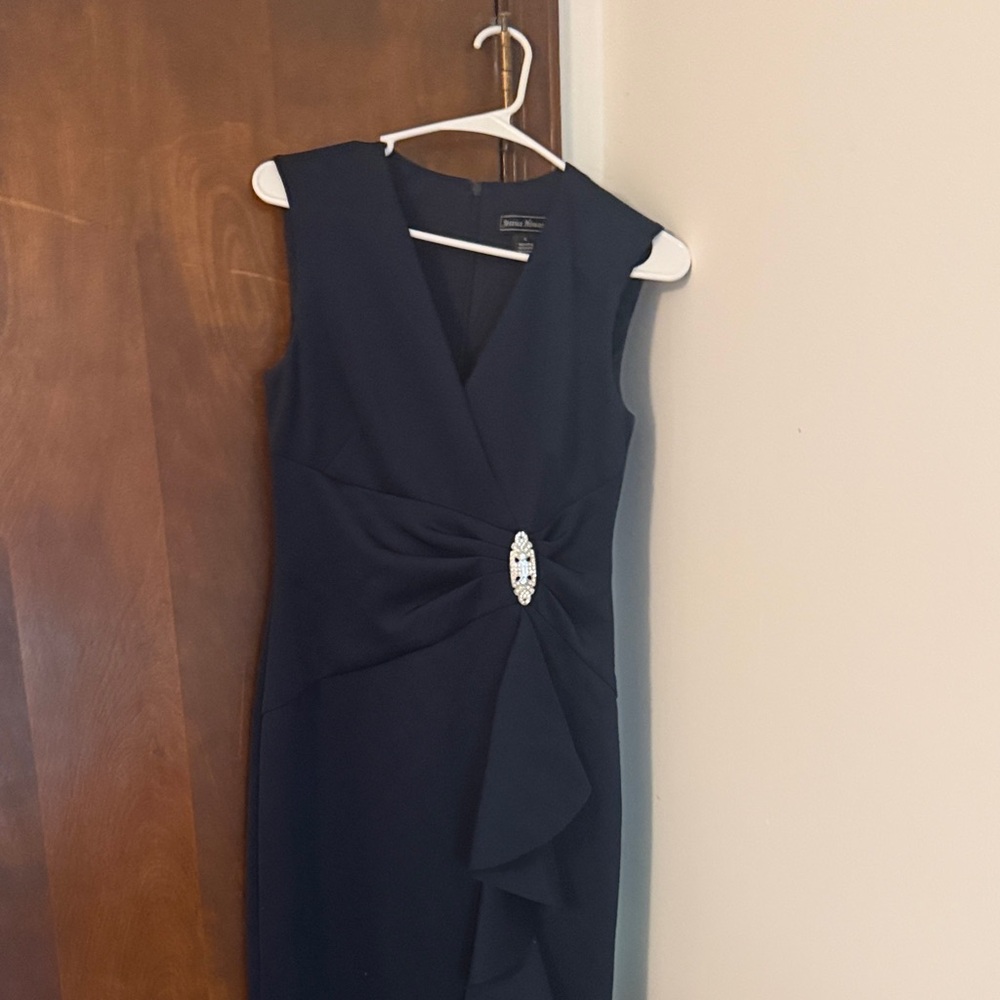 Jessica Howard Navy Dress with Embellished Detail LIKE NEW WOMENS SIZE 6